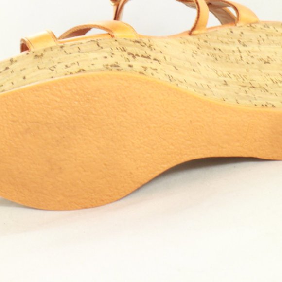 BRUNO MENEGATTI Platform Strappy Wedges Like New - Picture 8 of 8